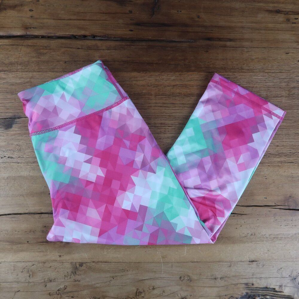 REEBOK PINK & GREEN GEOMETRIC PRINT WIDE WAISTBAND WITH POCKET CAPRI LEGGINGS